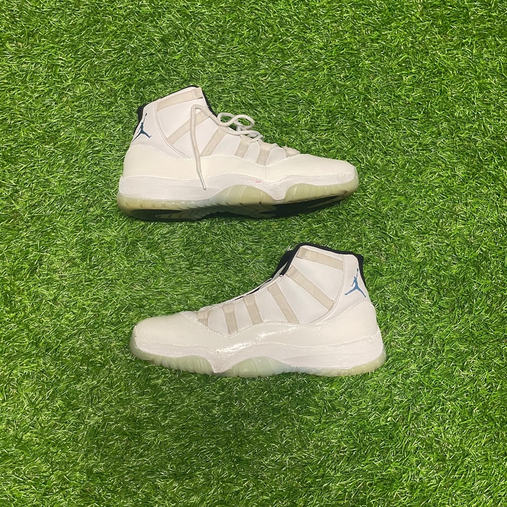 Jordan 11 Legend Blue